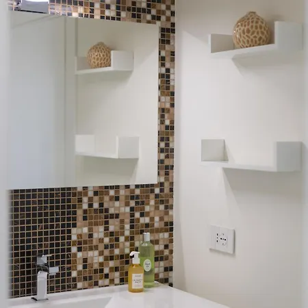 Casa Sonia Centralissimo/ 2 Bagni + Parking