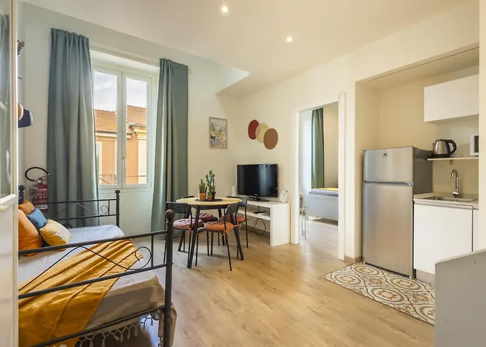 Casa Sonia Centralissimo/ 2 Bagni + Parking Diano Marina